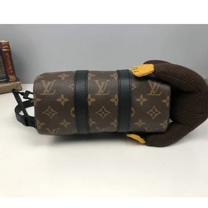 LV 2204DJ0025 Bag 0523